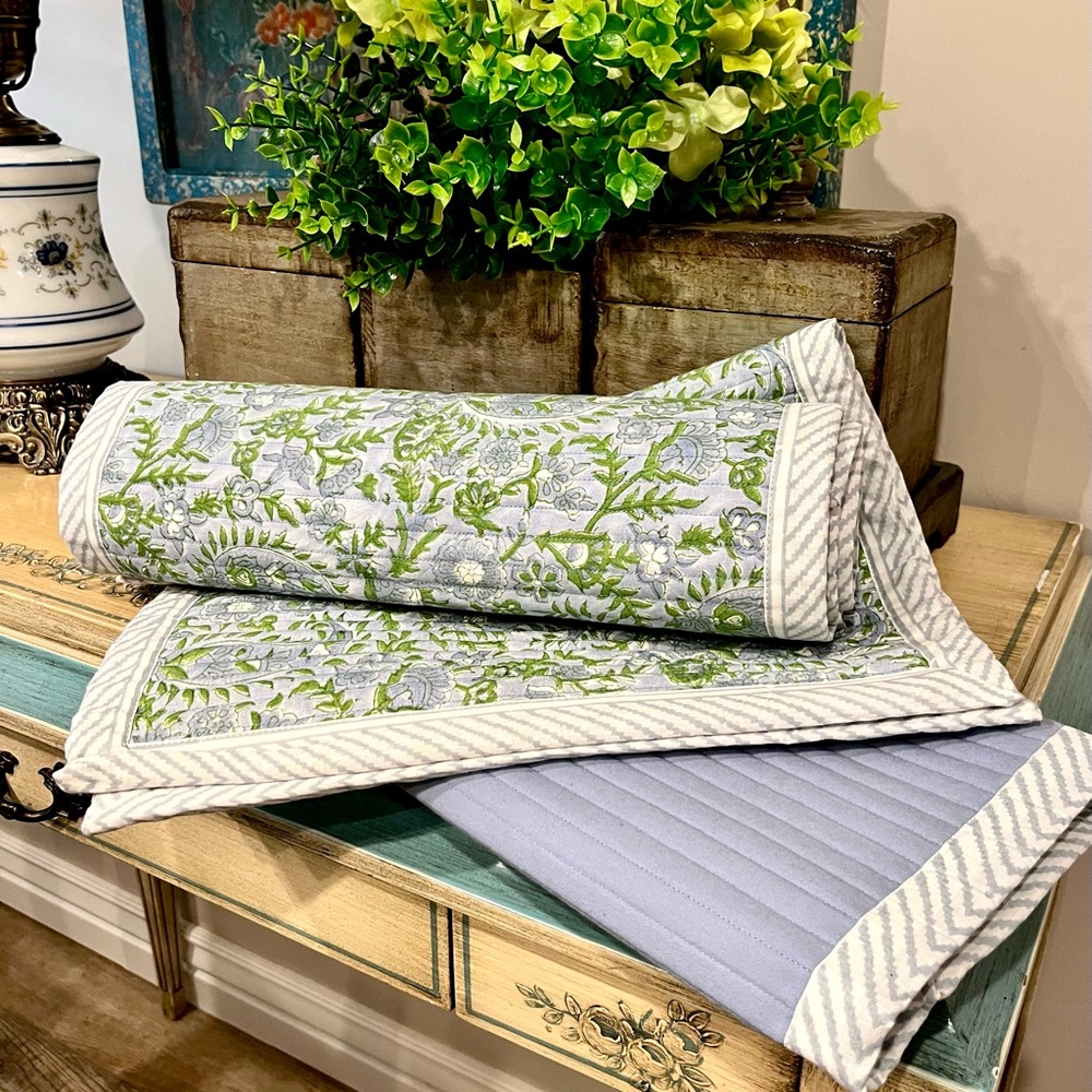 Pottery Barn Green and Gray Botanical placemats set of 4